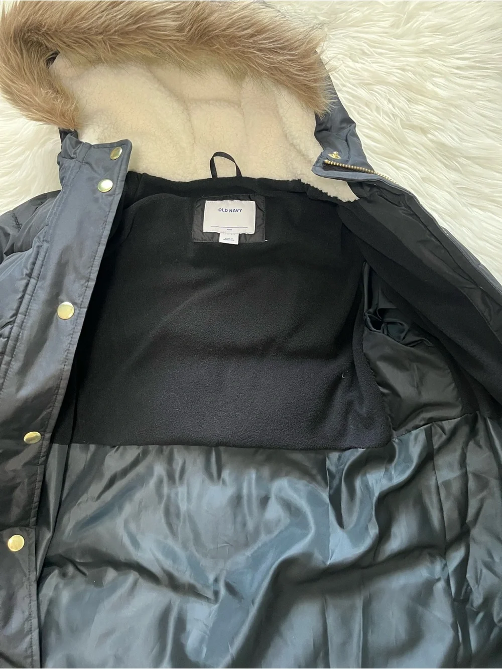 Old Navy Black Hooded Faux-Fur Trim Puffer Coat size 10-12 kids